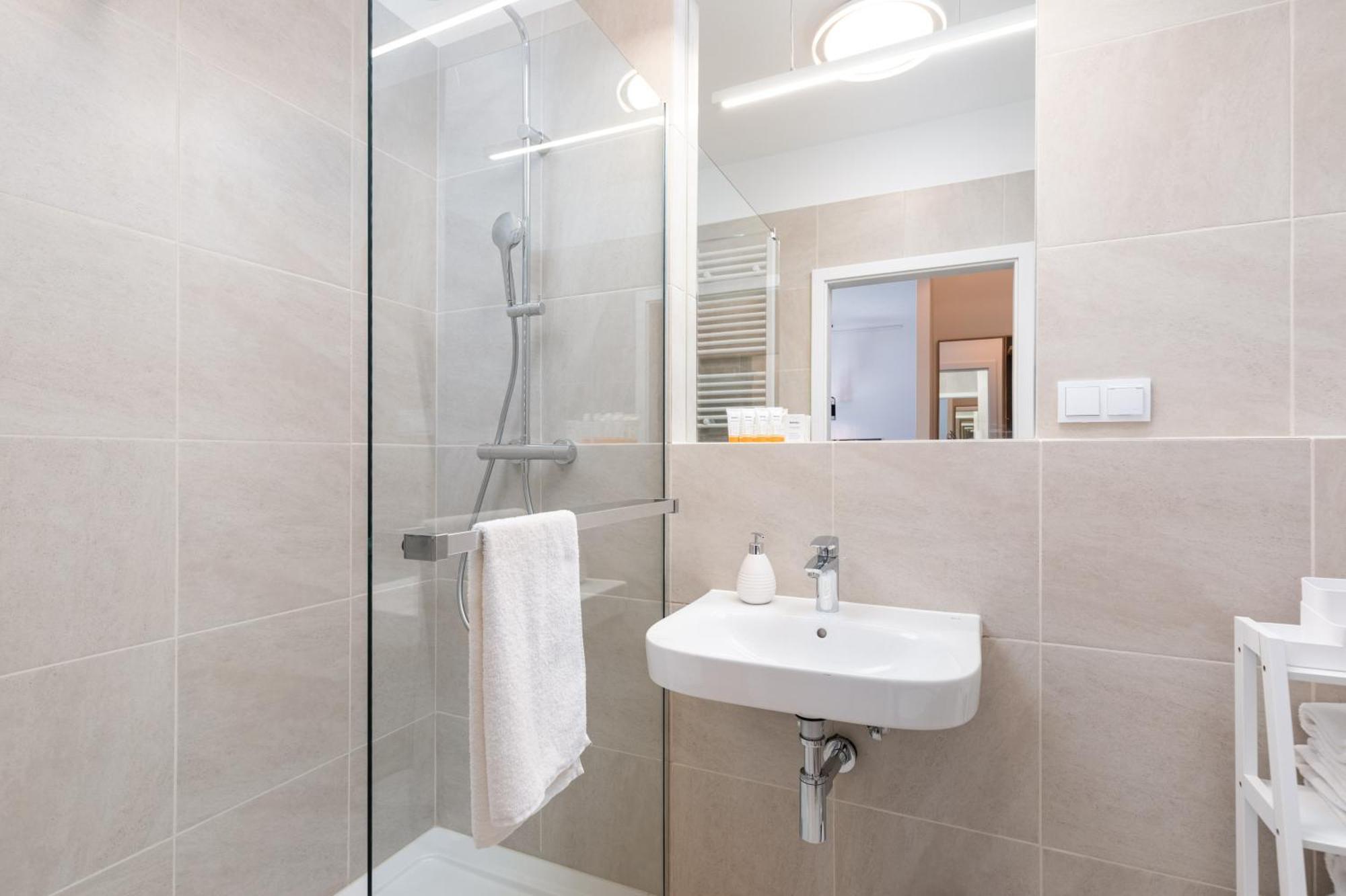 Stela Water Side Apartment - Swimming Pool & Sauna By Renters Prestige Dziwnów Buitenkant foto