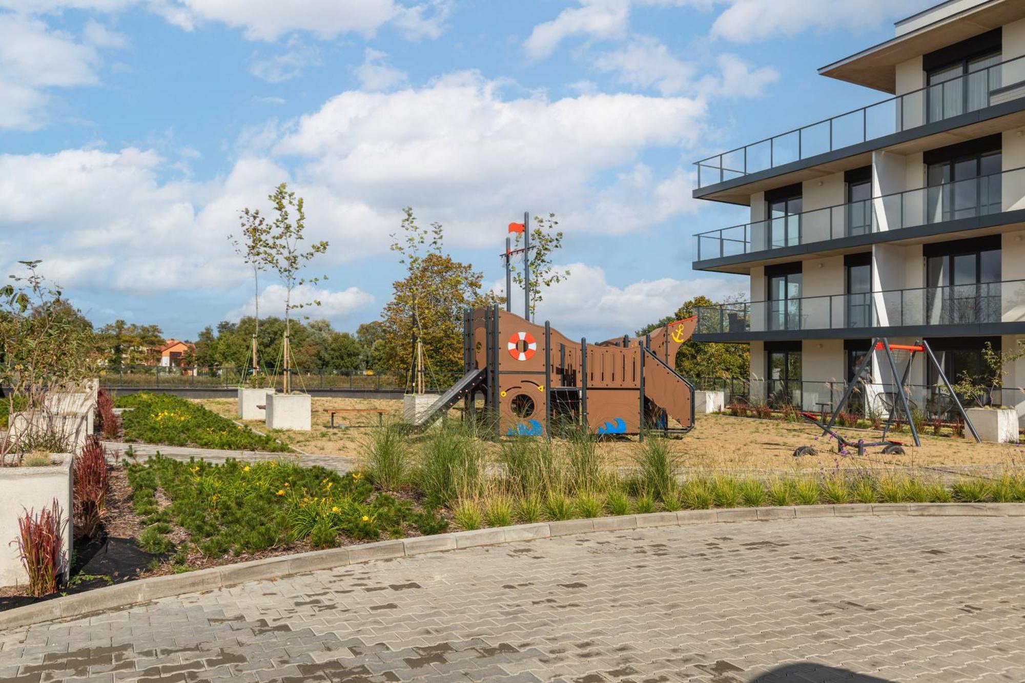 Stela Water Side Apartment - Swimming Pool & Sauna By Renters Prestige Dziwnów Buitenkant foto
